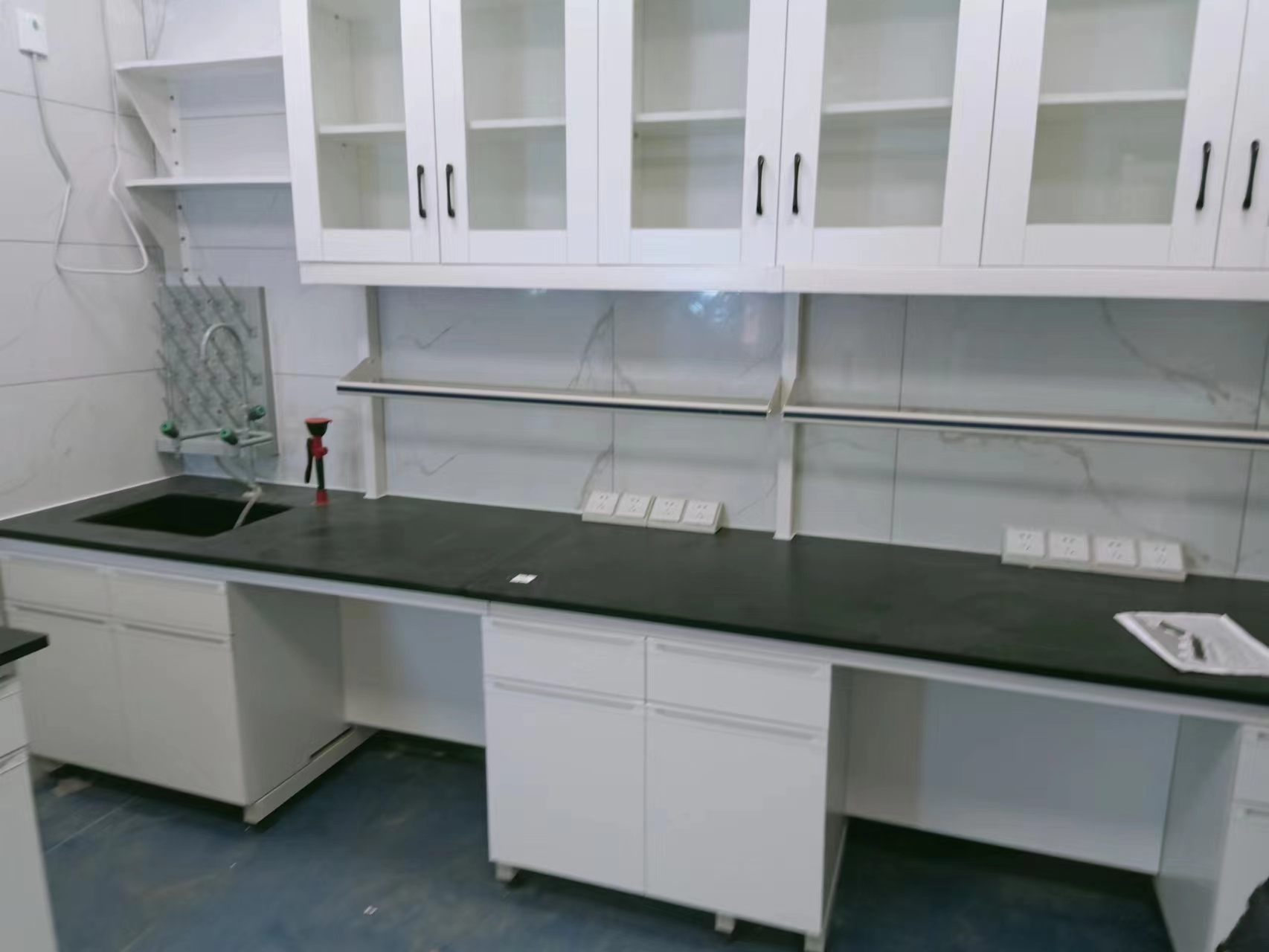 鋼木實驗臺帶吊柜灰白色