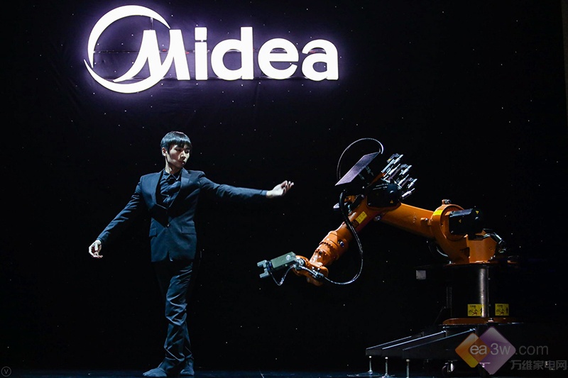 美的集團開啟“人機新世代”加大機器人板塊業務擴展