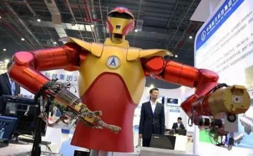 10年內承擔45%制造業，機器人要把技術工人玩死？