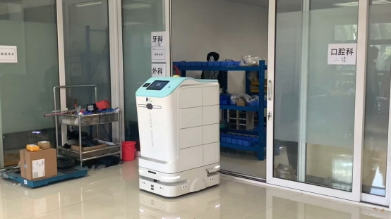 艾可機器人·“科技戰(zhàn)“疫”：數十款移動機器人活躍